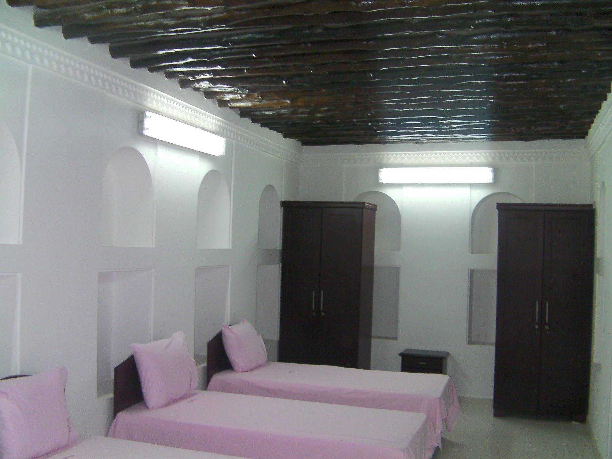 Sharjah Heritage Youth Hostel Bagian luar foto