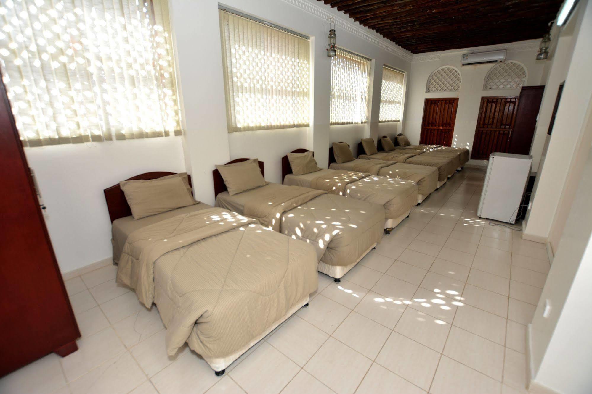 Sharjah Heritage Youth Hostel Bagian luar foto